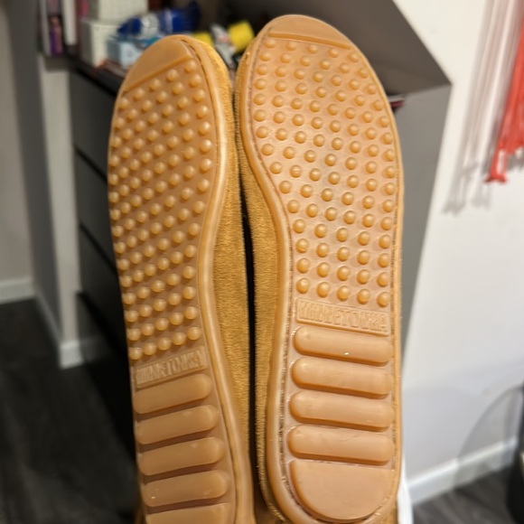 Minnetonka knee high lace up moccasin boots - Picture 3 of 4